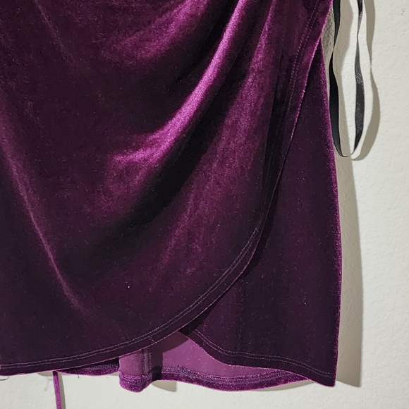 B Darlin Strapped Back Tied Deep Plum Dress Size 3/4 With Front Slit - Picture 6 of 8